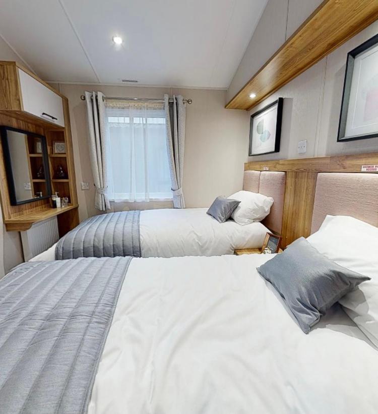 Presthaven Resort Haven Luxury 2023 Caravan Престатин Екстериор снимка